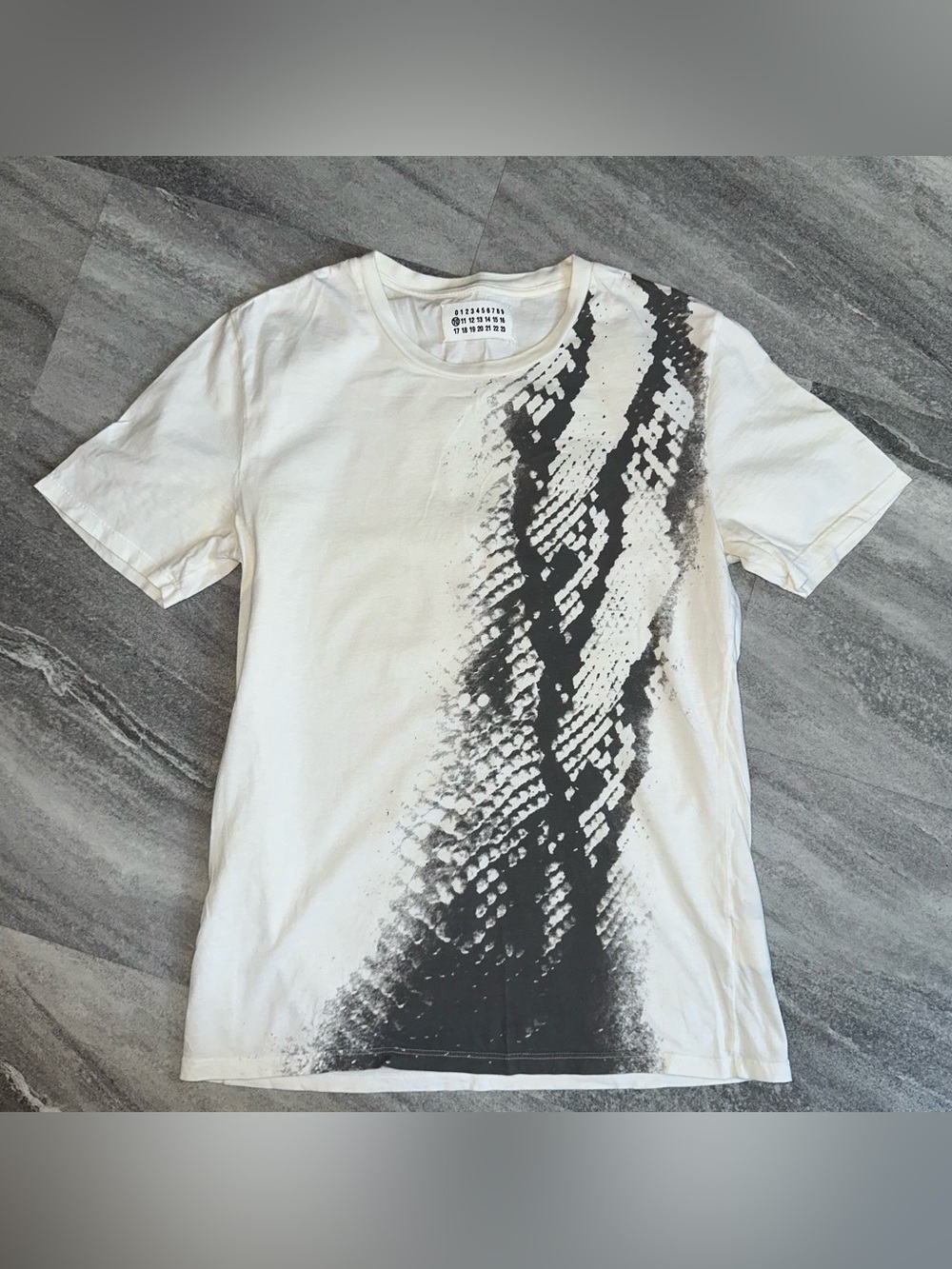 Maison Martin Margiela 2011 t-shirt Size 10